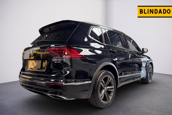 VOLKSWAGEN Tiguan 2.0 TSI R-LINE 16V TURBO GASOLINA 4P TIPTRONIC 2021/2021 VOLKSWAGEN Tiguan 2.0 TSI R-LINE 16V TURBO GASOLINA 4P TIPTRONIC 2021/2021